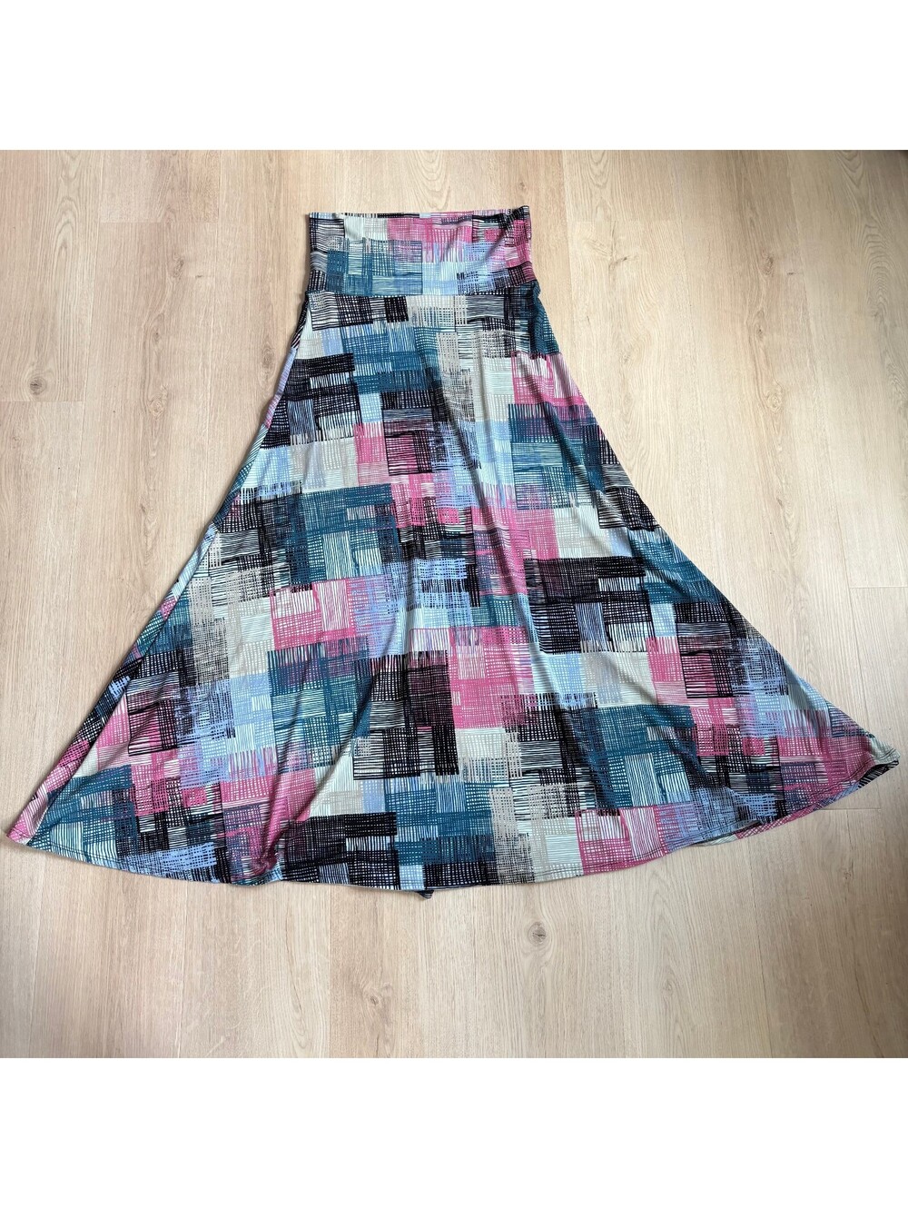 LuLuRoe NWOT Women's Black Pink Blue Patchwork Pattern Maxi Skirt Size XS